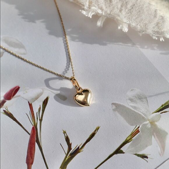 14k Real Gold Tiny Heart Charm | Dainty Gold Pendant by Tehrani Jewelry - Picture 5 of 5